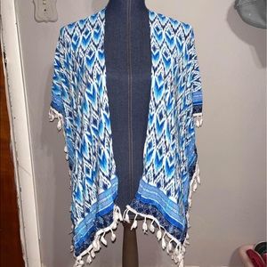 Women’s blue Tribal/Aztec patterned kimono